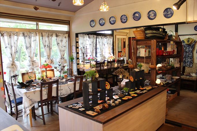 長沼街道沿いの住宅地に佇む、一軒家のお店、大人雑貨のnu_no【ヌーノ】