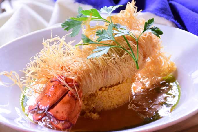 福島市の「パリ食堂 波平」はワインと合う料理が楽しめるお店