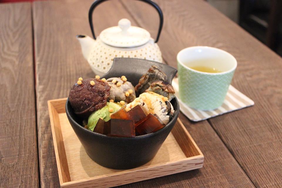 須賀川市季の郷にある、香り緑茶と甘味で癒される「チャコカフェ」