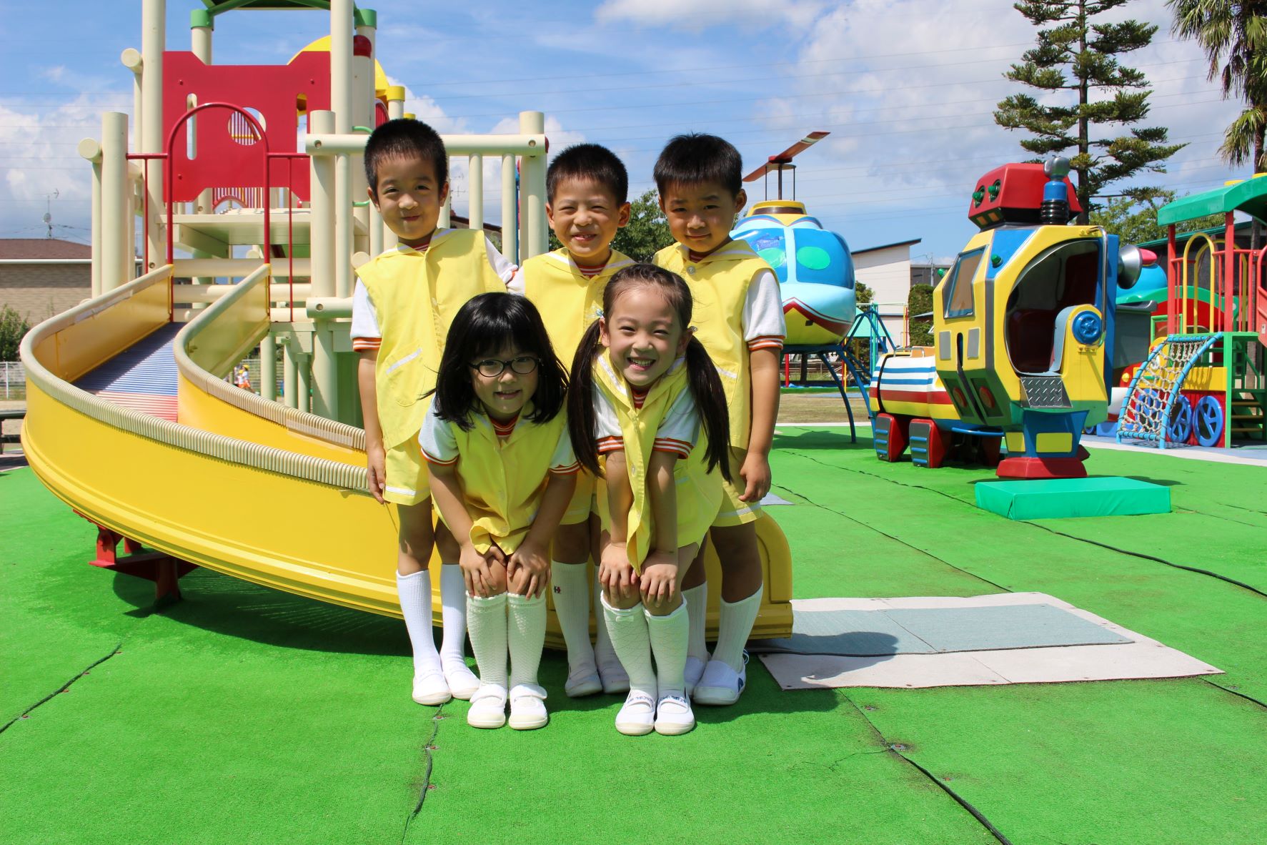 福島市にある私立幼稚園・認定こども園の制服をarukuが集めました 