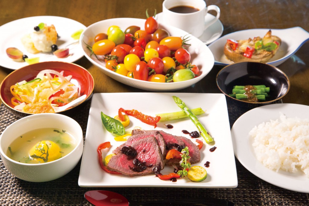 採れたて野菜を美味しくいただくおばぁちゃん家みたいな古民家カフェ「農園Cafe やい子ばぁちゃん」