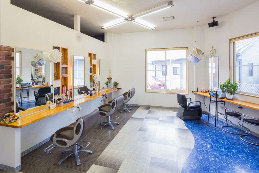 「hair station フルール」は郡山市の美容室