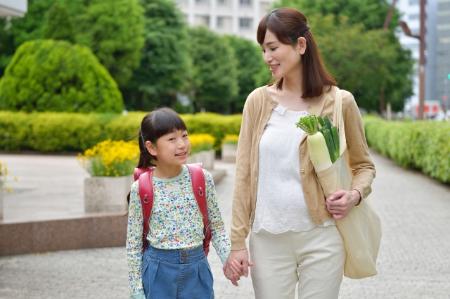 小学校に入学して1ヶ月経ちますが、なんだか楽しくなさそうな様子…。そんな時、親として何をしてあげればいい？