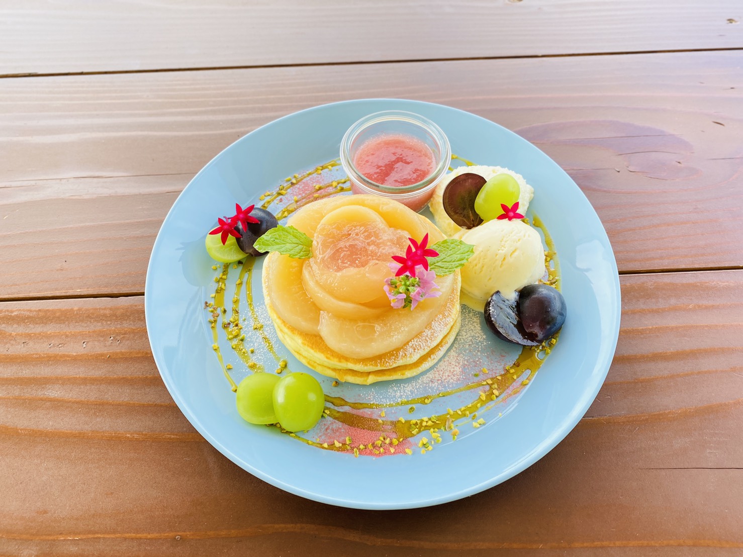 ナナラ の桃づくしパンケーキで 福島の夏の味を楽しもう