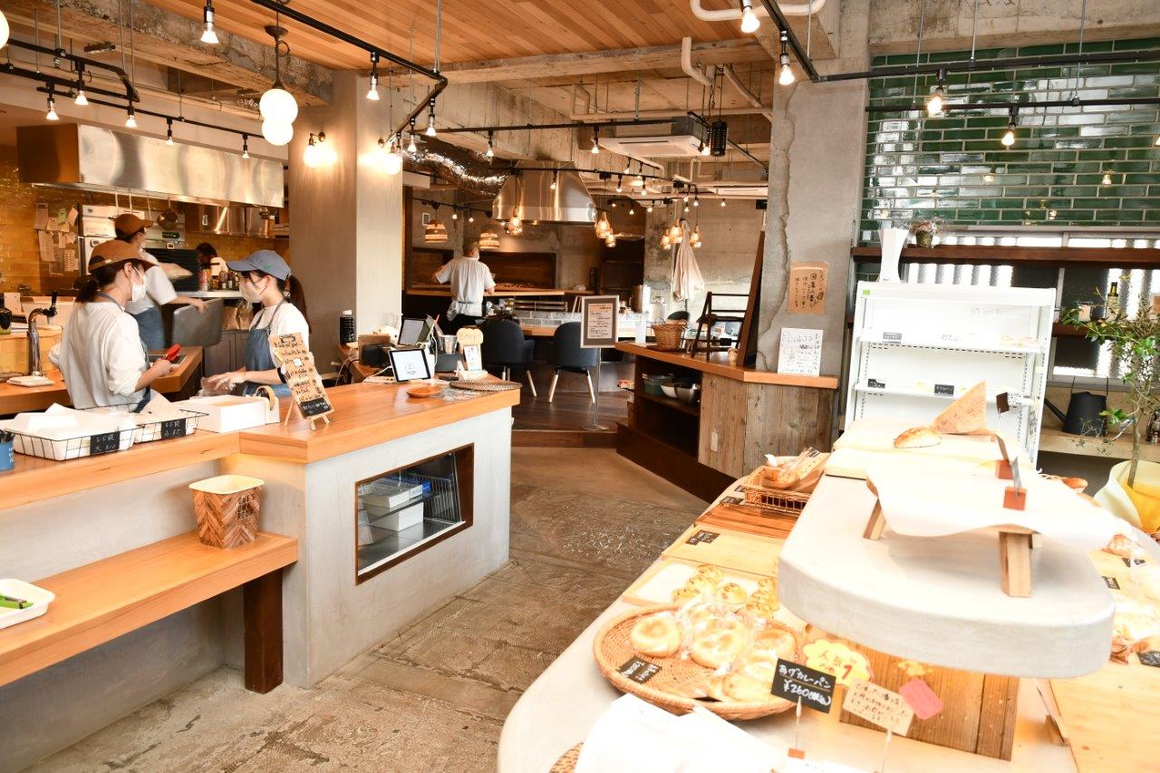 おすすめは揚げたてのカレーパン◎福島市にベーカリー「たすぱん」がオープン！