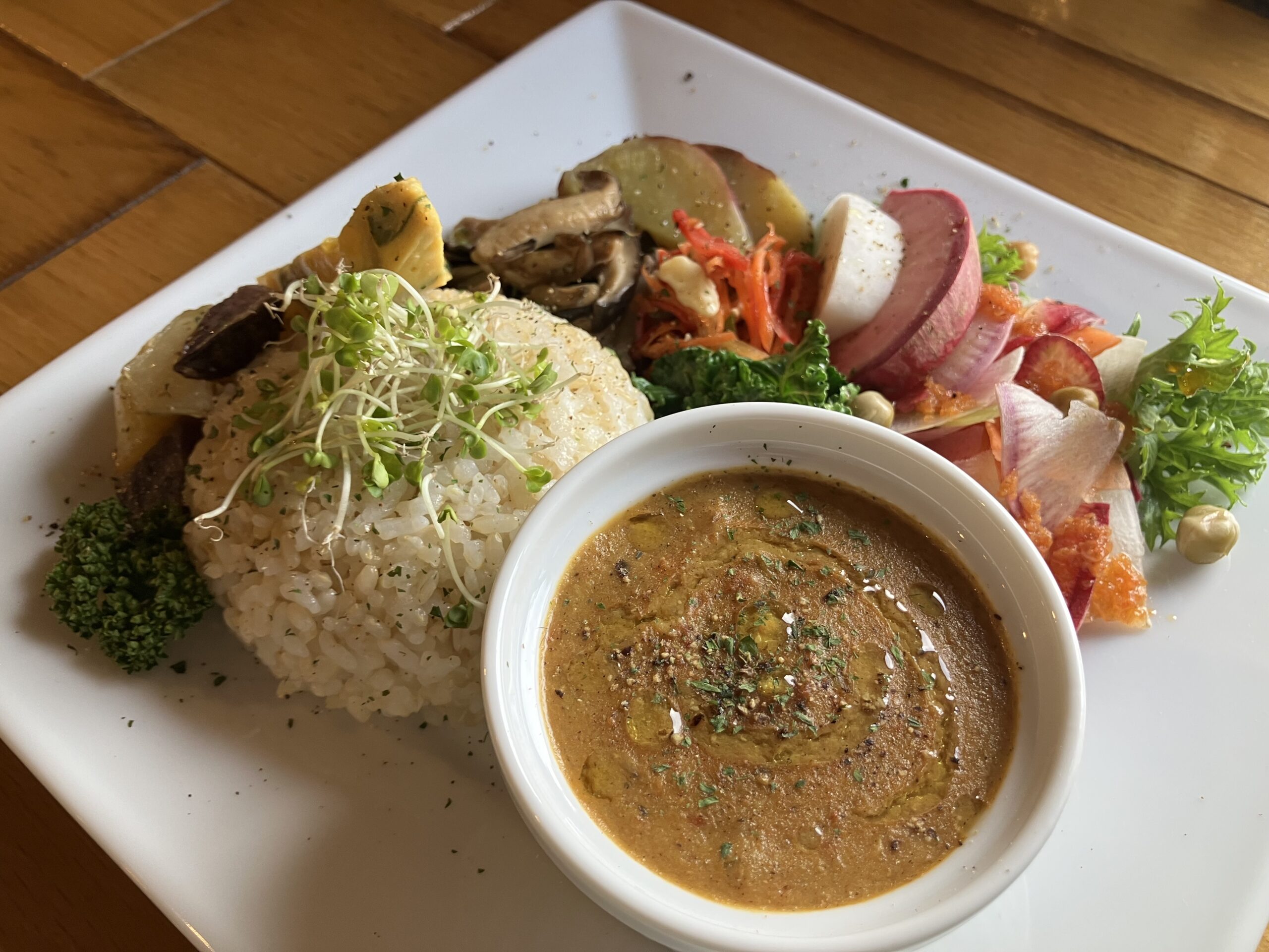 農cafe baikamo(バイカモ)プレートランチ