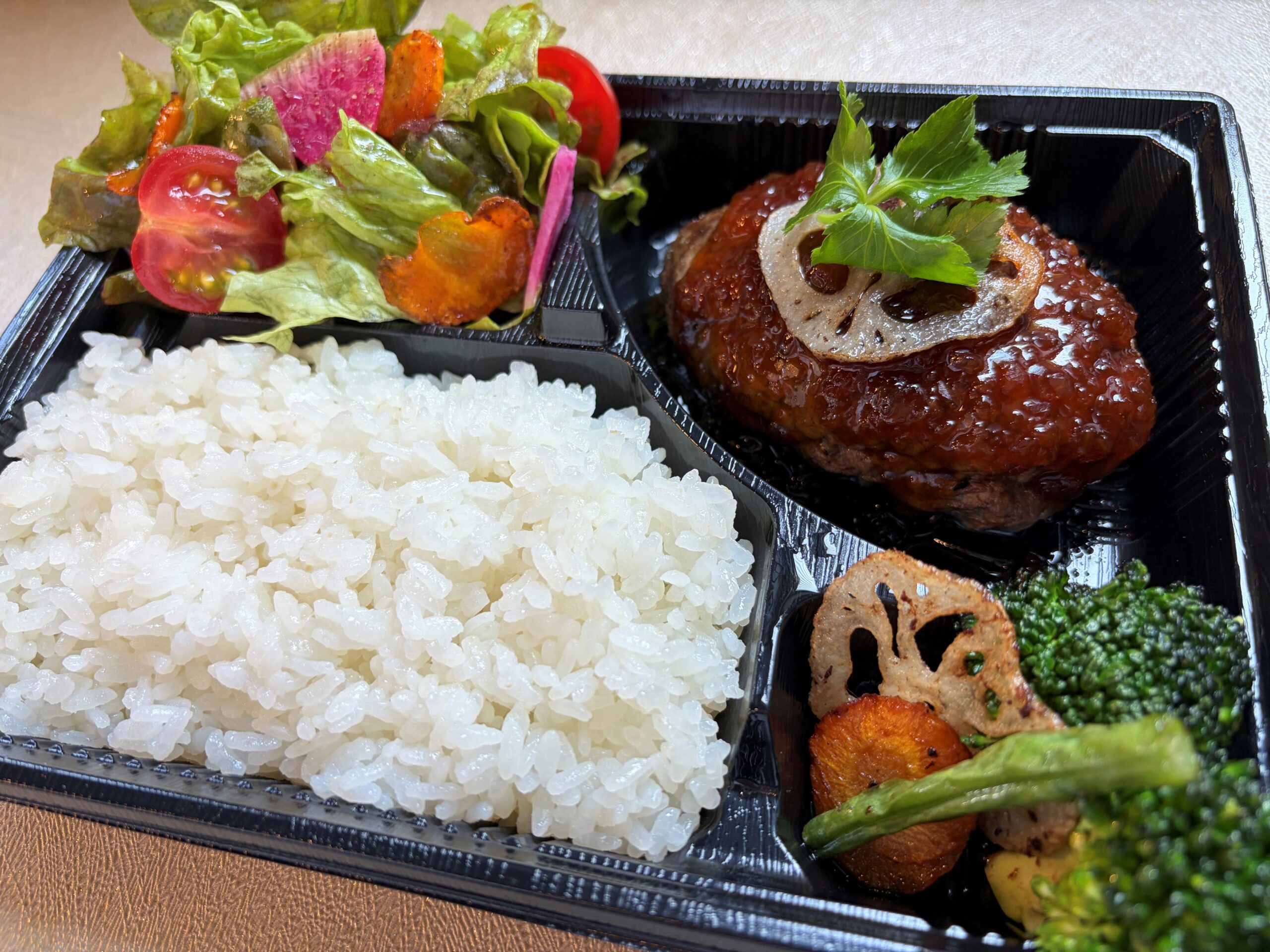 Alive(アライブ)黒毛和牛100％ハンバーグステーキ