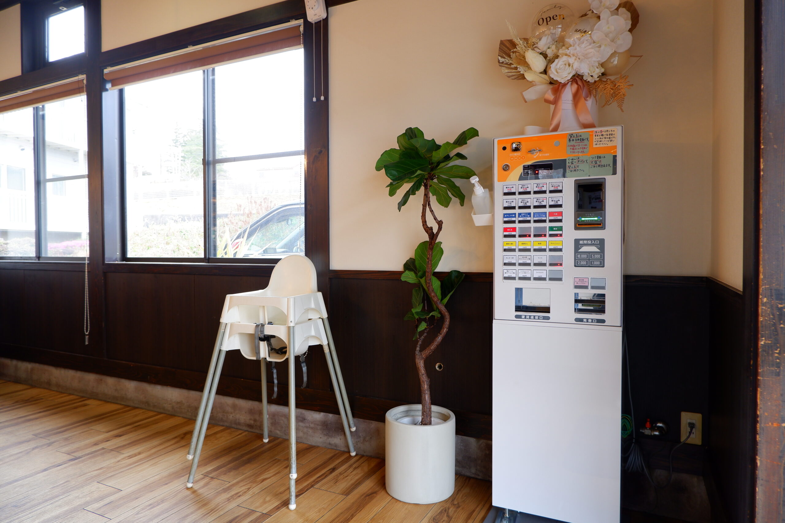 らーめん unique 店舗内の様子