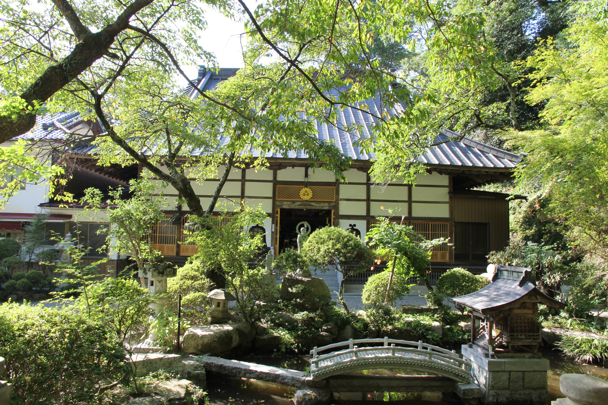 岩角山岩角寺