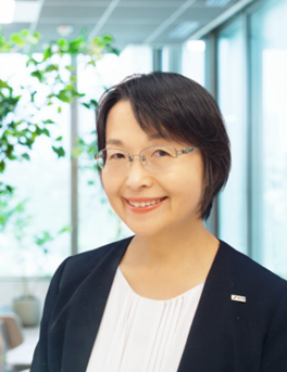古川 文子氏