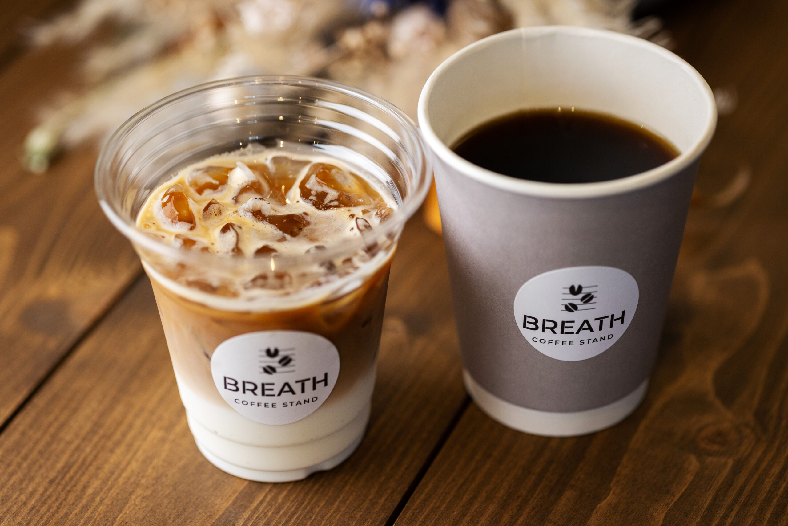 BREATH COFFEE STAND:イスカフェラテ、ドリップコーヒー