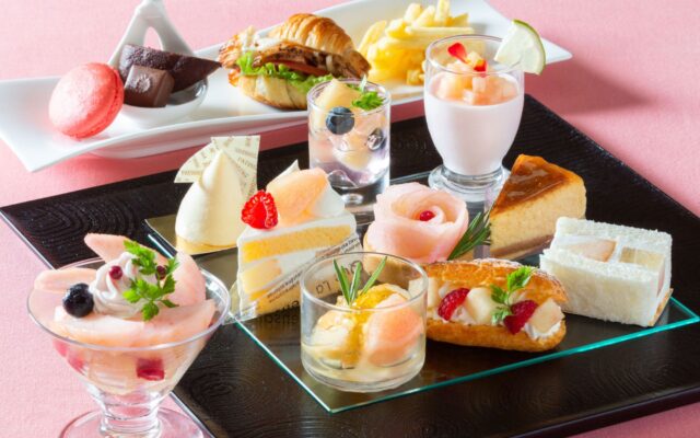 ティールーム「茶々」スイーツコレクション桃