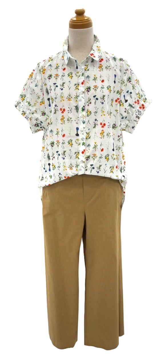 ブラウス、ワイドパンツ