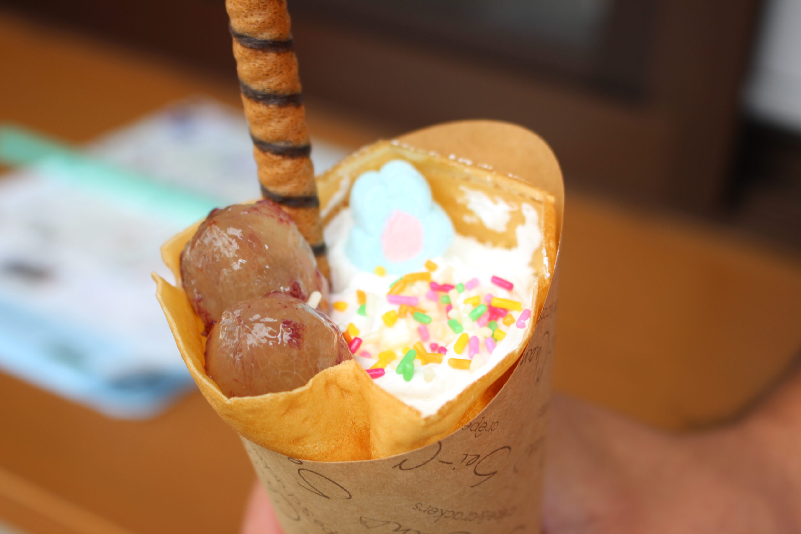 旬のフルーツを使ったクレープ